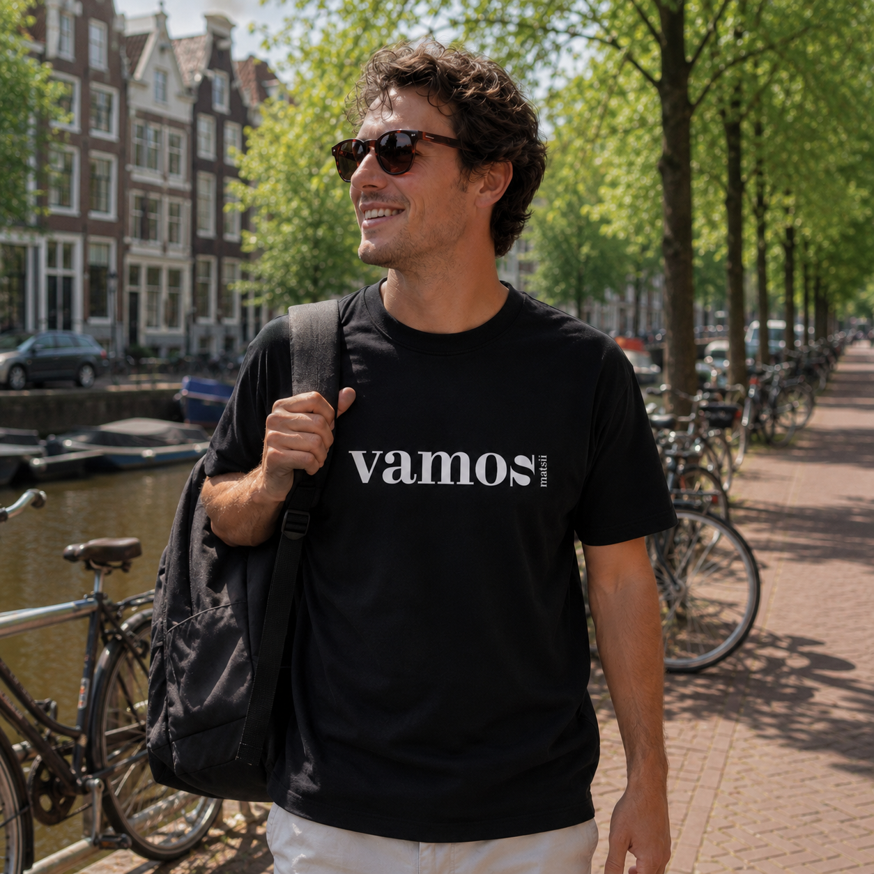 T-shirt - VAMOS Black